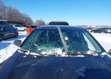 2010 Toyota Camry Se z USA, uszkodzony, nr VIN 4T1BF3EK5AU106517